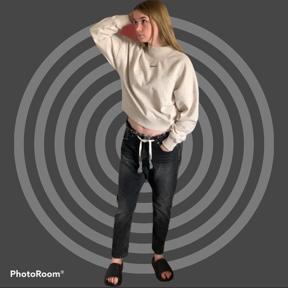 Bench cropped sweatshirt. NWT!!! - Picture 4 of 10